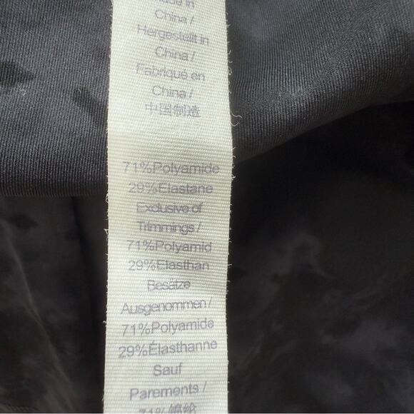 CRZ Yoga | Black and Gray Naked Feeling 6” Bike Shorts - Picture 6 of 6